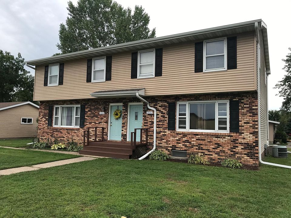 1st image of 2806 N Richard Dr