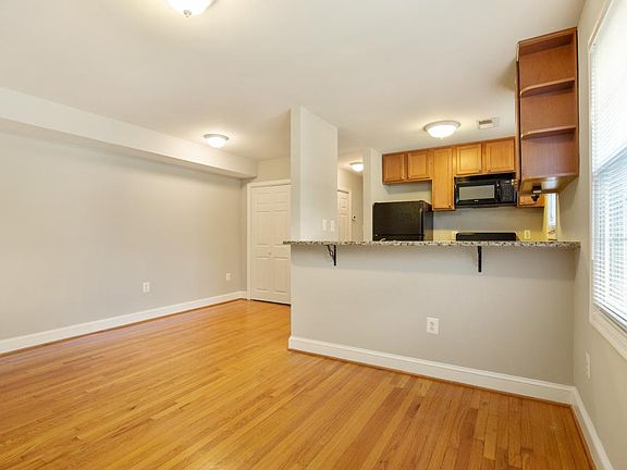 5th image of 42 N Bedford St APT 4