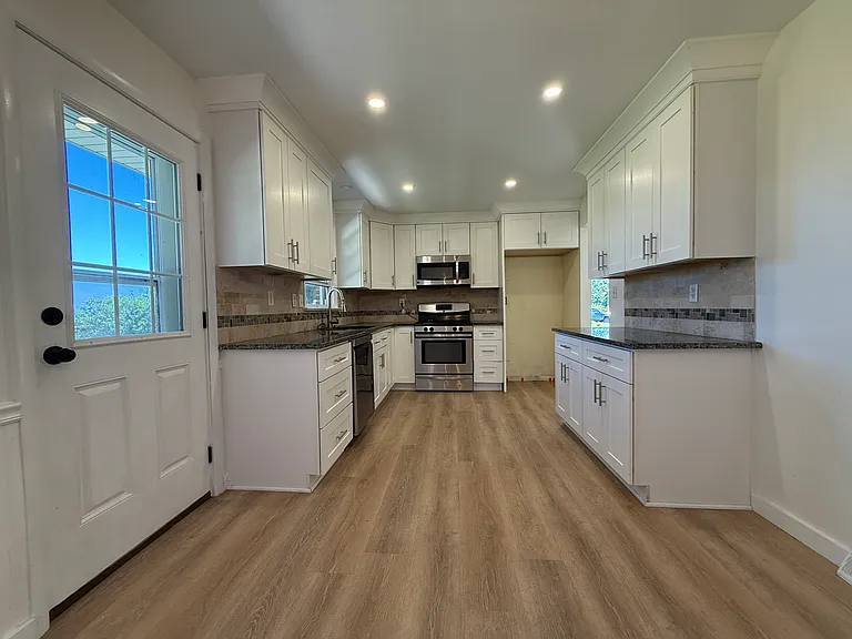 1047 Letort Rd — Photo 2