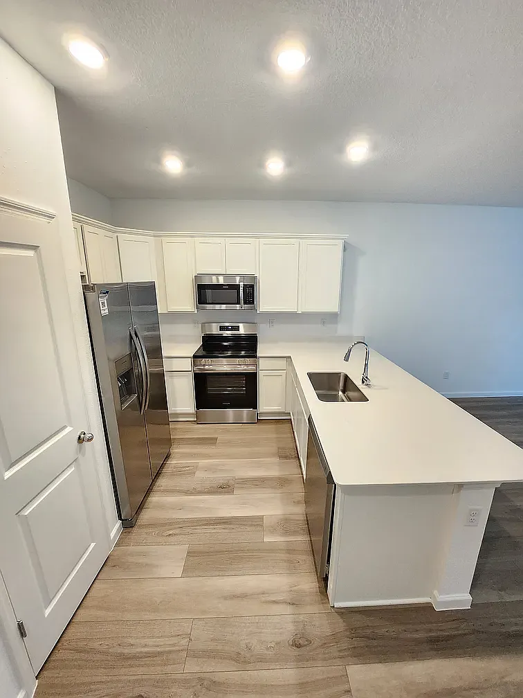 3 bed, 1483 sqft, $1,845 — Photo 3