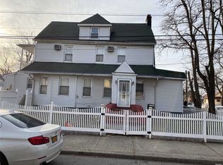 21516 111th Ave, Queens Village, NY 11429