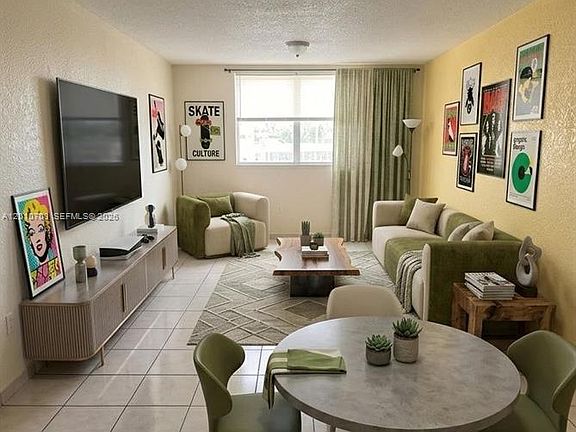 2nd image of 666 W 81st St APT 316