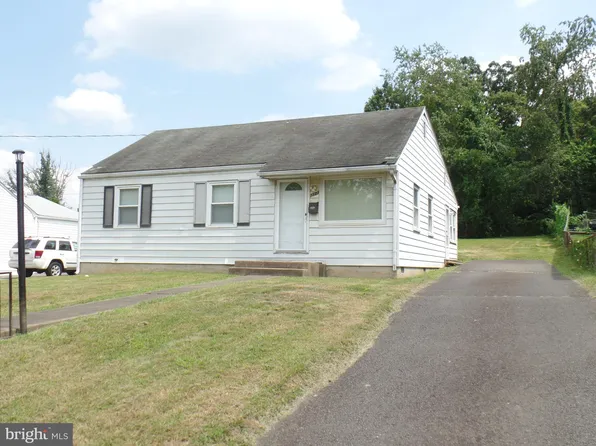 7727 Lisle Ave, Falls Church, VA 22043