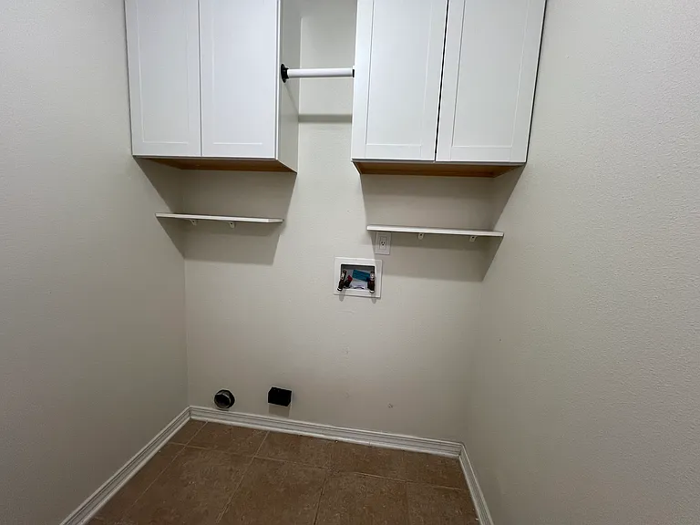 Laundry Hook ups