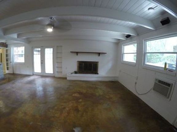 3rd image of 1734 Sunset Ln