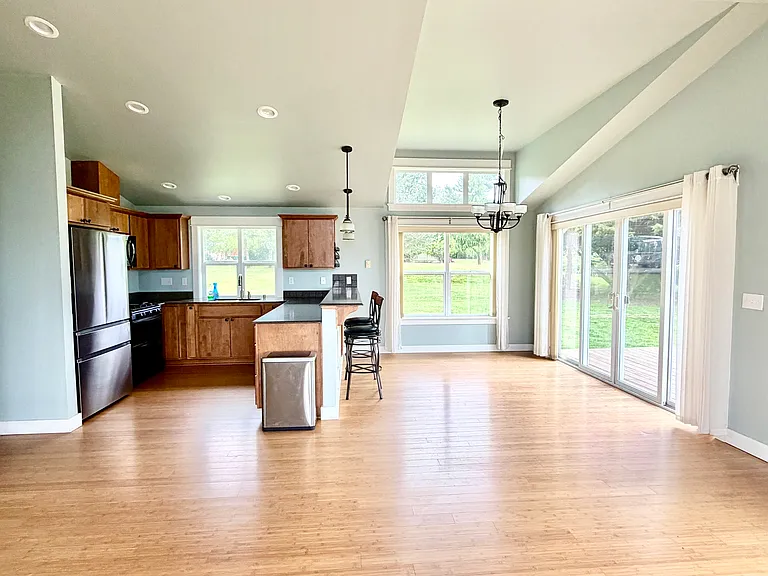 5469 S Shore Dr — Photo 11