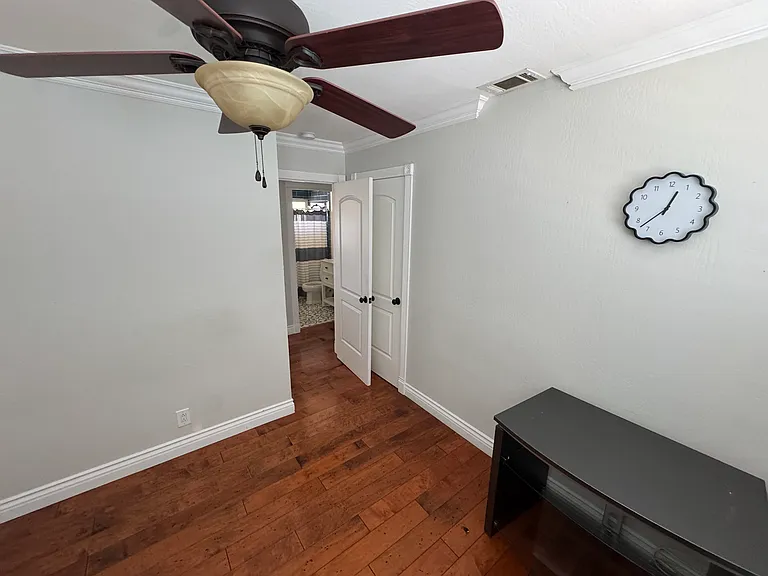 1250 Cape Cod Way — Photo 7