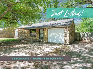 1717 Broadway St, Winfield, KS 67156