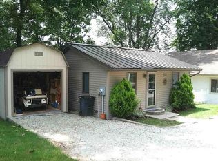 659 Chapman Lake Dr, Warsaw, IN 46582