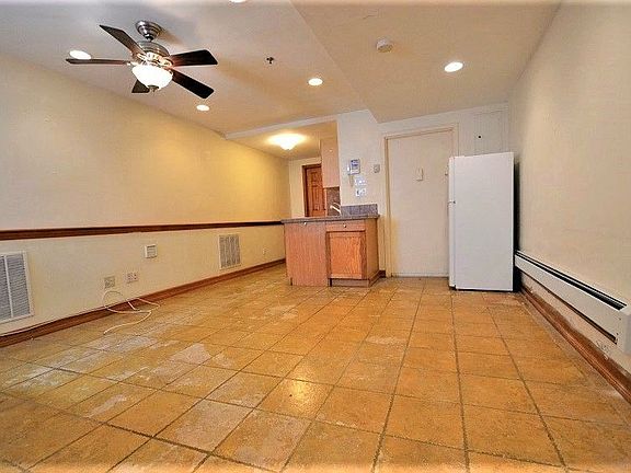 2nd image of 155 W 83rd St APT B1