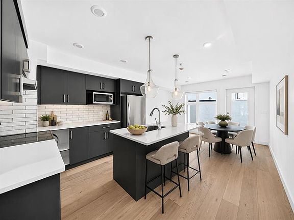 4th image of 1632 S 20th Ave NW #108