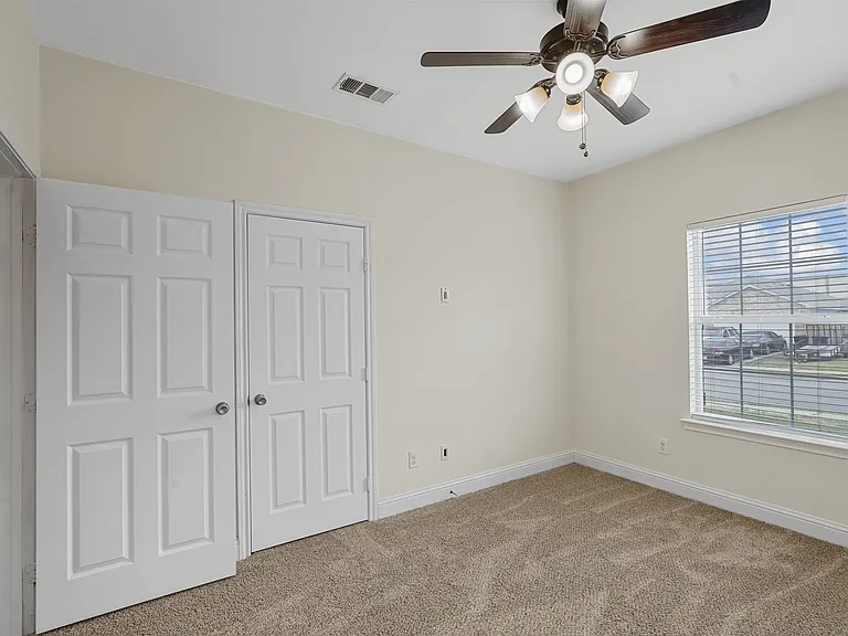 2103 Oliver St — Photo 17