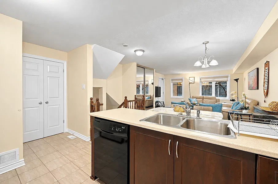 683 Sue Holloway Drive Unit C — Photo 4