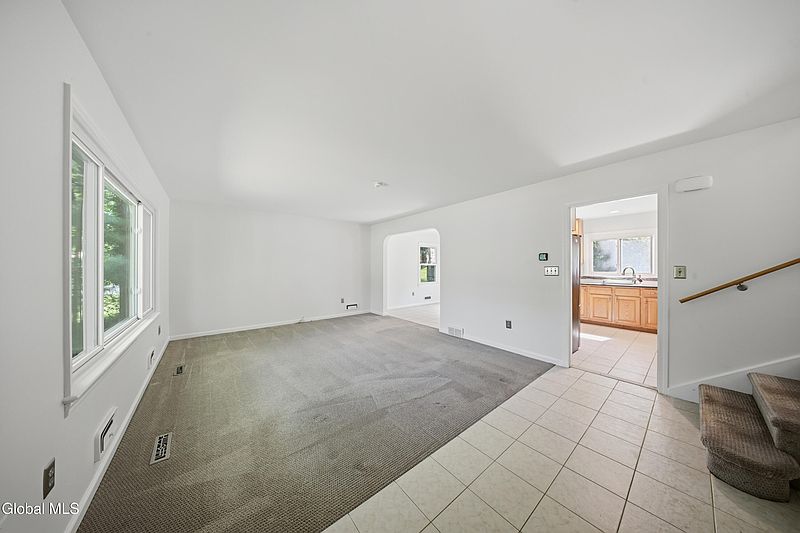 2nd image of 9 W Skyview Drive