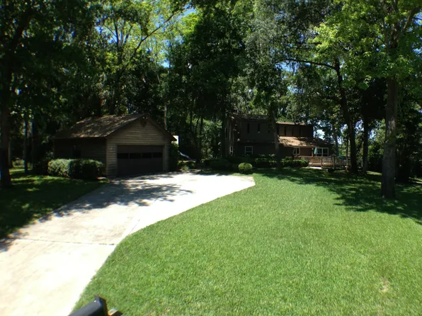 1813 Twelve Oaks Ln W, Neptune Beach, FL 32266