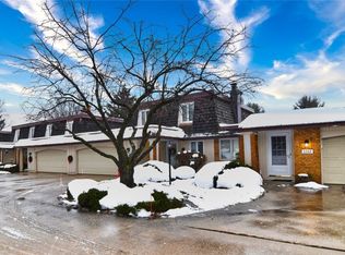 8544 Tanglewood Trl, Chagrin Falls, OH 44023