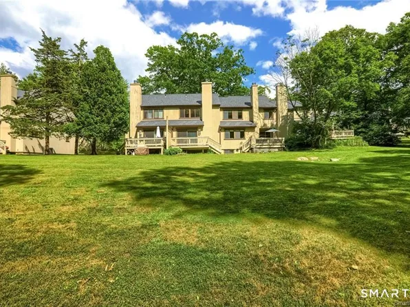 16 Fox Run #16, Woodbury, CT 06798