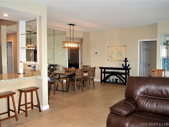 5th image of 849 Summer Place Dr Unit 1B
