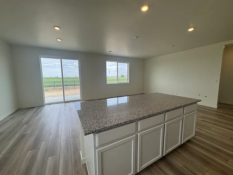 7656 E Bullhead St — Photo 7