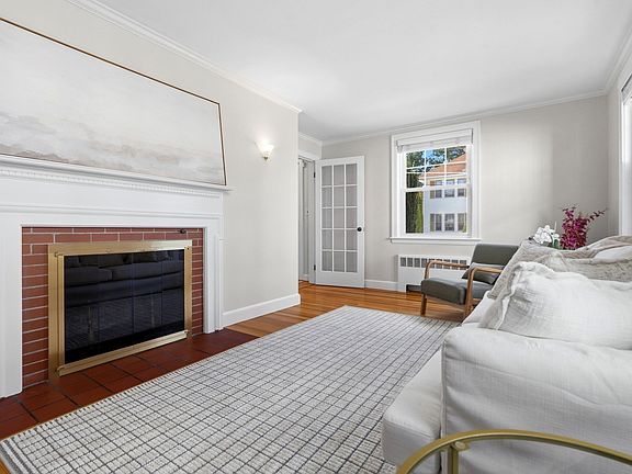5th image of 31 Zeller St