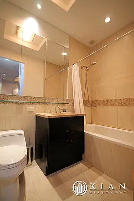Rented by Kian Realty | media 18