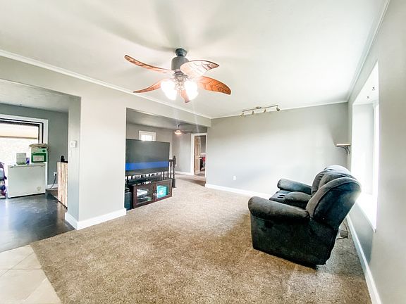 5th image of 53 Autumn Leaf Ln