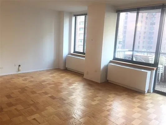 Rented by Sumitomo Real Estate Sales | media 51