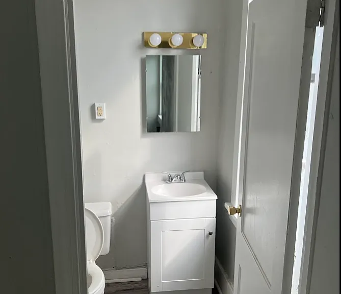 2883 W Liberty Ave #4 — Photo 2