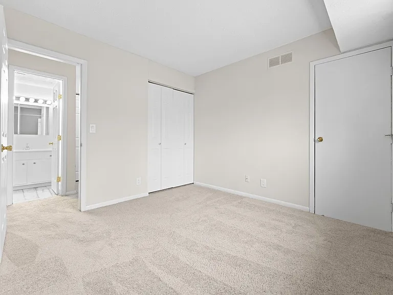 The Hillcrest Apartments — Photo 75
