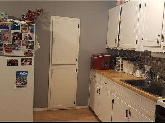 Unit 1 / Kitchen