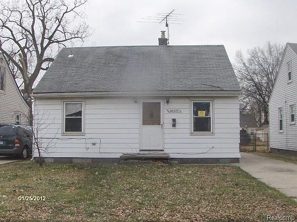 1st image of 24047 Lehigh St