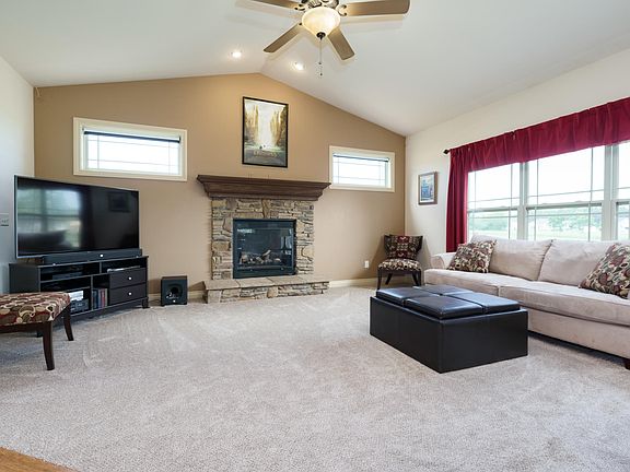 3rd image of 8301 Fawn Meadow Trl