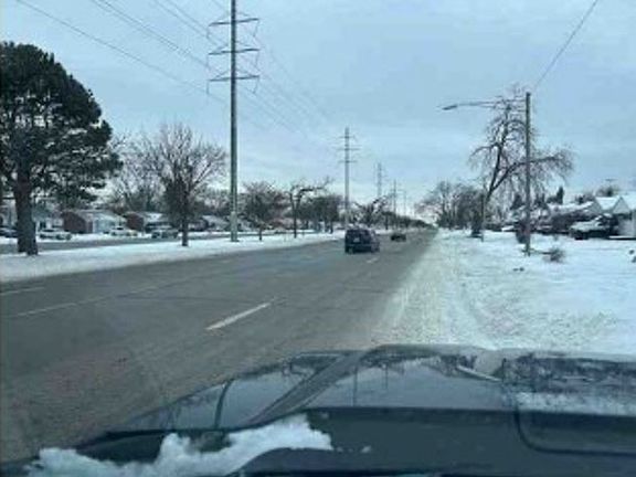 Exterior Neighborhood (street photo)
