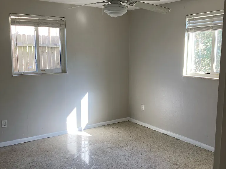 4338 Beacon Square Dr — Photo 5