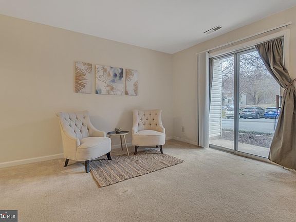 2nd image of 93 Fern Oak Cir APT 100