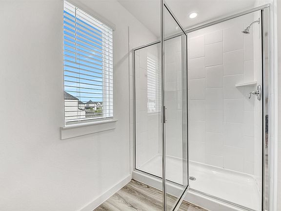 5th image of 3028 Crown Gate Dr