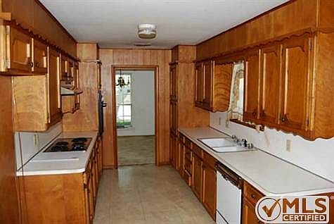 4th image of 6213 Trail Lake Dr
