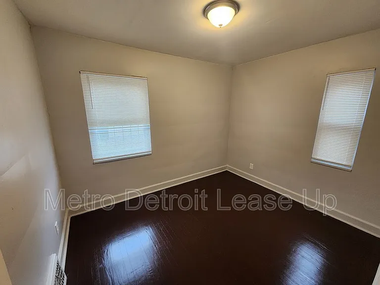 10724 Whitehill St — Photo 6