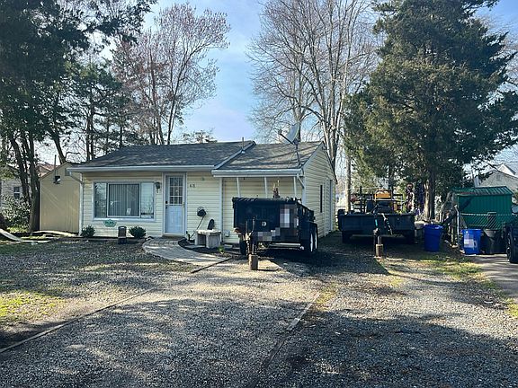 2nd image of 418 Beach Blvd
