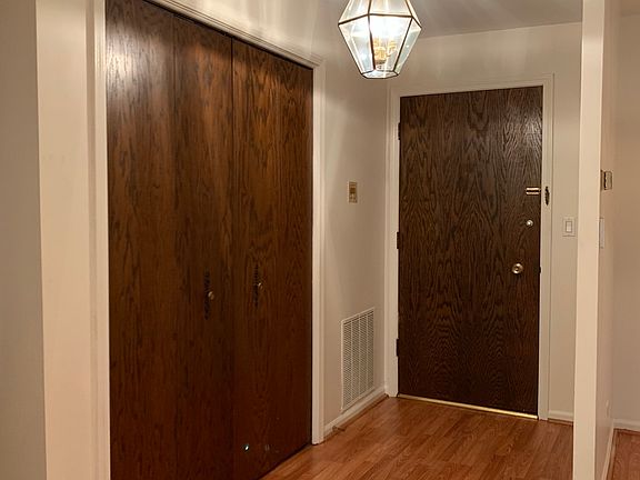 5th image of 8650 Ferris Ave Unit 207