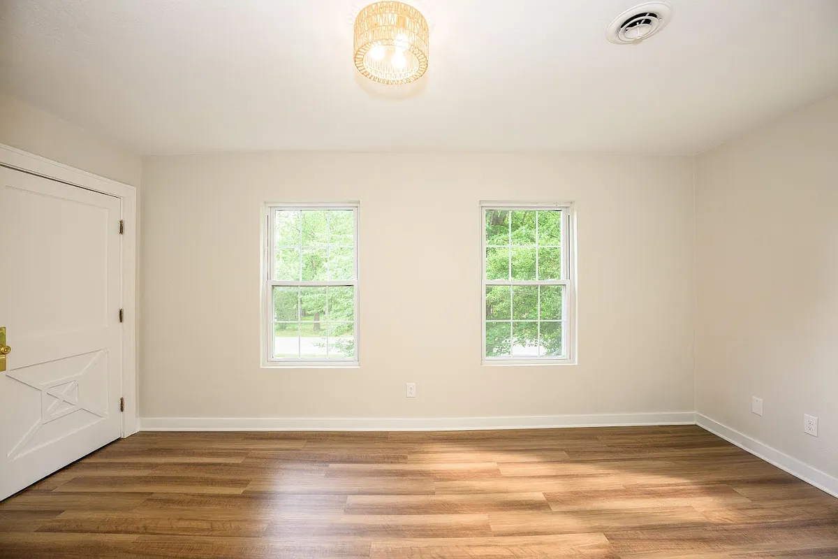 Building Photo - 851 W Vine St #3