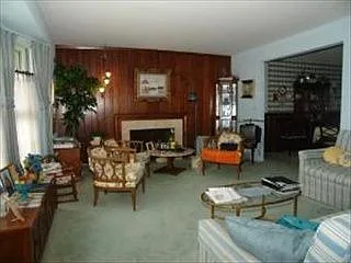 544 N Broadway Ave photo 1