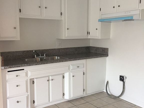 3rd image of 650 Linden Ave APT 5