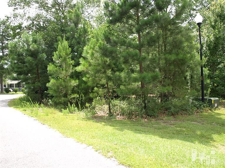 2nd image of 3990 Carriage Lane