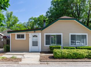 27 Arlington Rd, Fox Lake, IL 60020