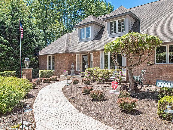 3rd image of 50771 Killian Ln