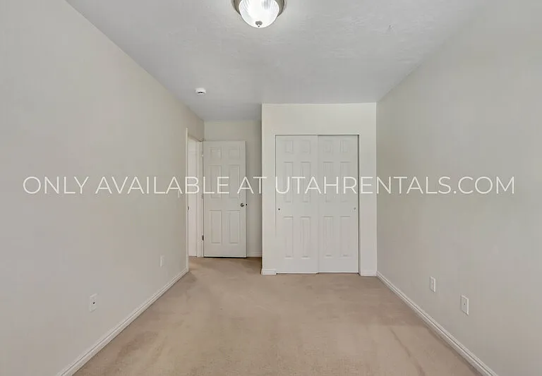 1328 S 1550 E — Photo 15