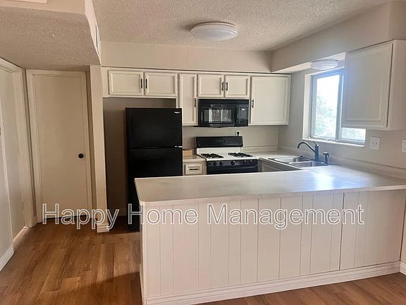 5th image of 1355 Rio Rancho Dr SE APT B