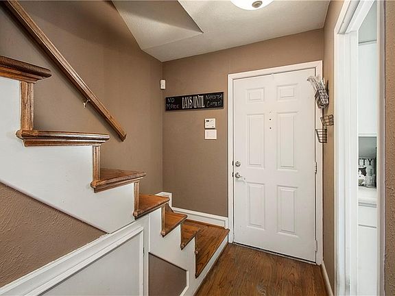 2nd image of 4218 Newton Ave