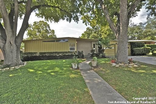 1st image of 118 Maplewood Ln